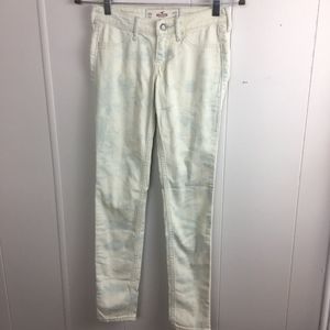 Hollister California w 23 L 29, rise 6.5 pants.